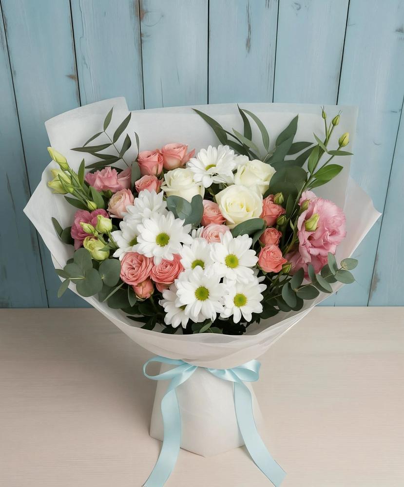Букет цветов из: Розы, Лизиантусы и Хризантемы в Талинке