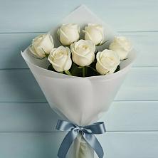 Букет 7 Белых роз Эдлесс Лав в Талинке