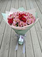Букет цветов из:  Альстромерии #REPLACE_PRED# Талинке