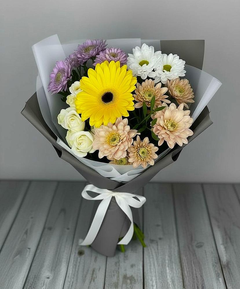 Букет цветов из: Розы, Герберы и Хризантемы в Талинке