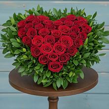 Цветочная композиция из Розы в виде сердца #REPLACE_PRED# Талинке