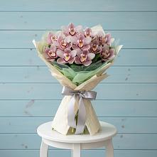 Букет цветов из:  Орхидеи и Розы в Талинке