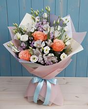 Букет цветов из:  Лизиантусы, Розы, Альстромерии и Гипсофила #REPLACE_PRED# Талинке