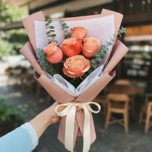 Букет цветов из:  Розы в Талинке