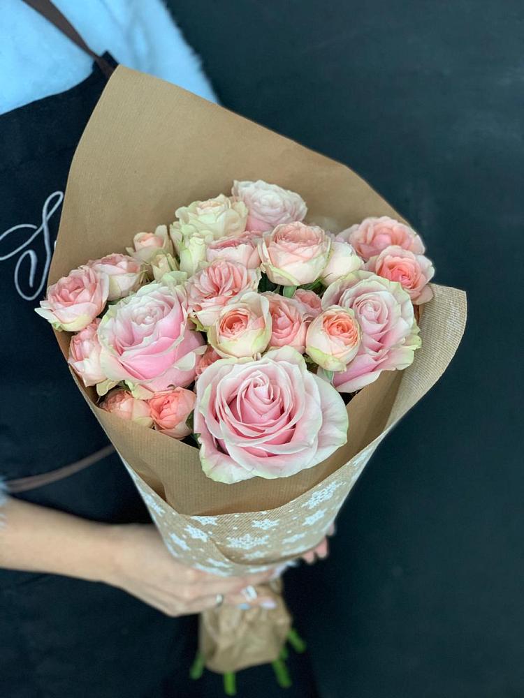 Букет цветов из: Хризантемы и Розы в Талинке