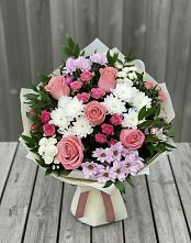 Букет цветов из:  Альстромерии, Гвоздики, Розы и Хризантемы в Талинке