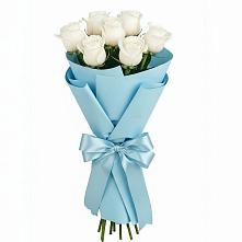 Букет 7 белых роз Проуд в Талинке