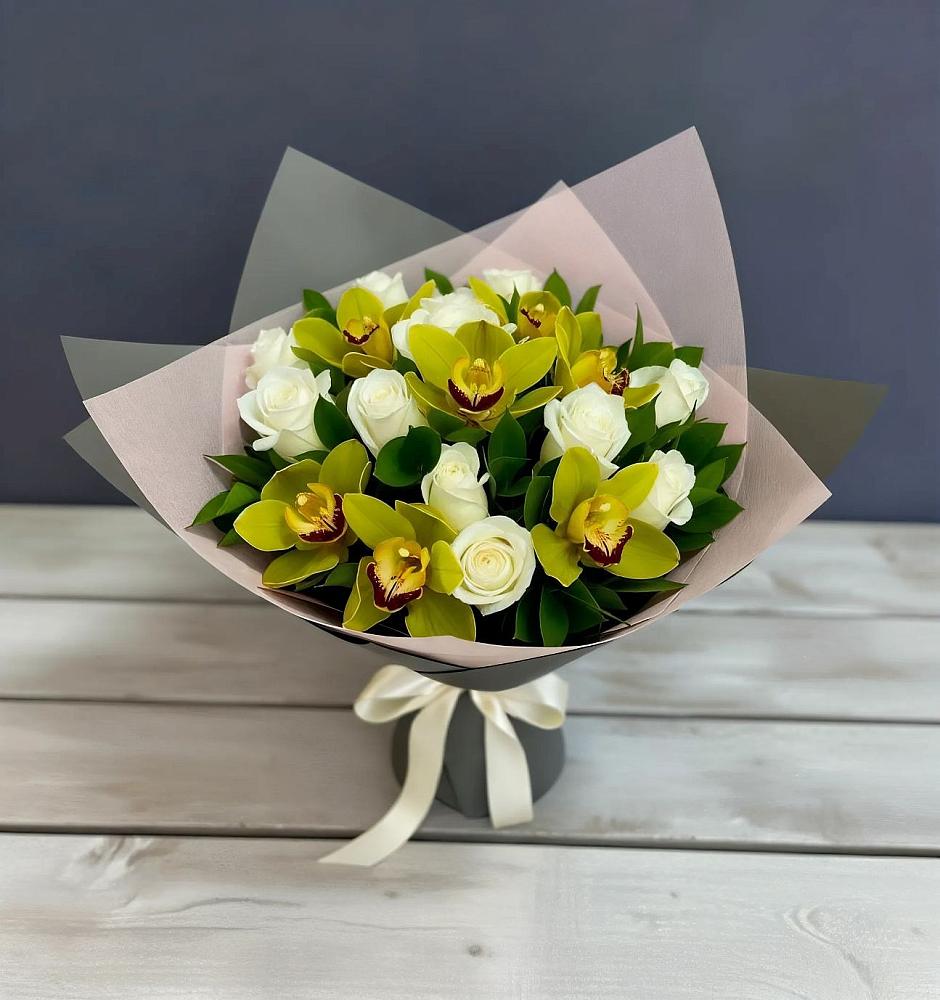 Букет цветов из: Орхидеи и Розы в Талинке