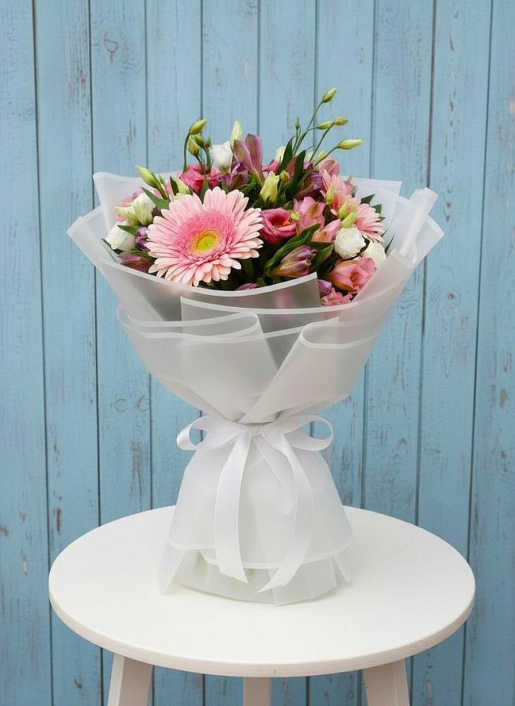 Букет цветов из: Герберы, Альстромерии и Лизиантусы в Талинке