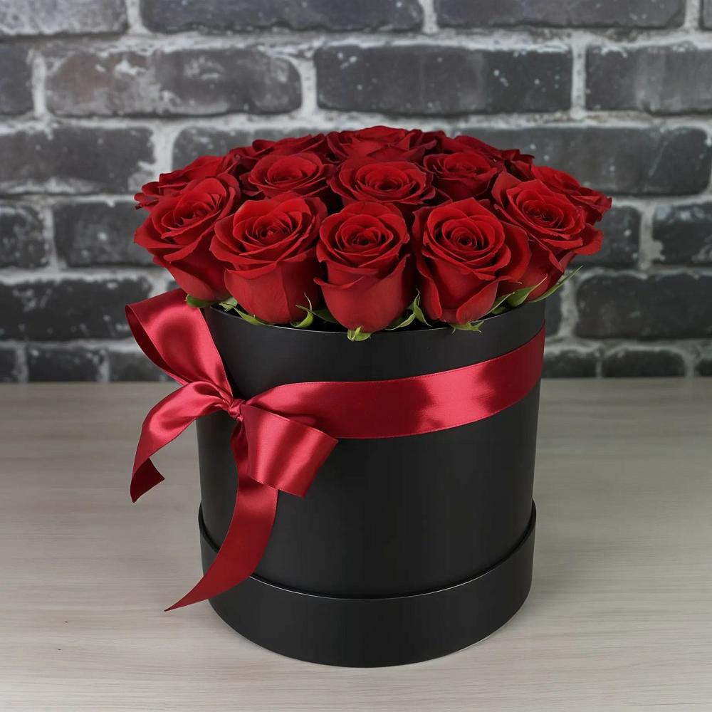 Цветочная композиция из Розы в шляпной коробке в Талинке