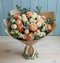 Букет цветов из:  Альстромерии и Розы в Талинке