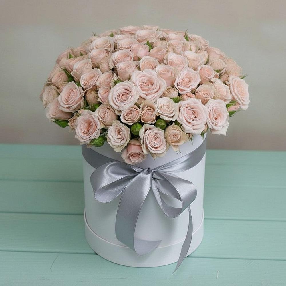 Цветочная композиция из Розы в шляпной коробке в Талинке